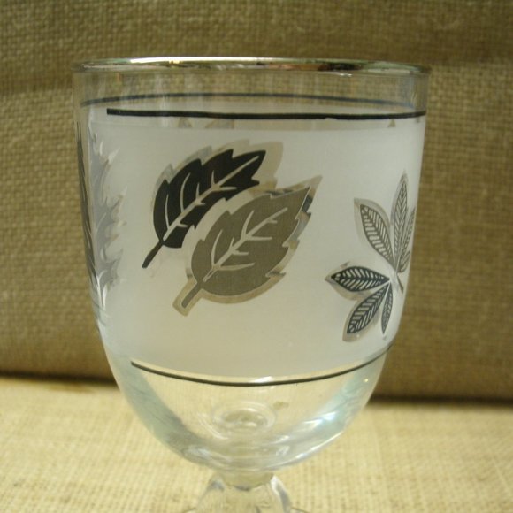 Vintage Libbey Silver Leaf Goblet Stemmed Glass - Picture 10 of 16